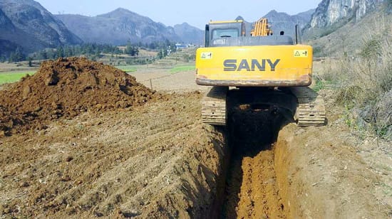国内苜蓿产品种植及苜蓿饲料加工项目开工建设
